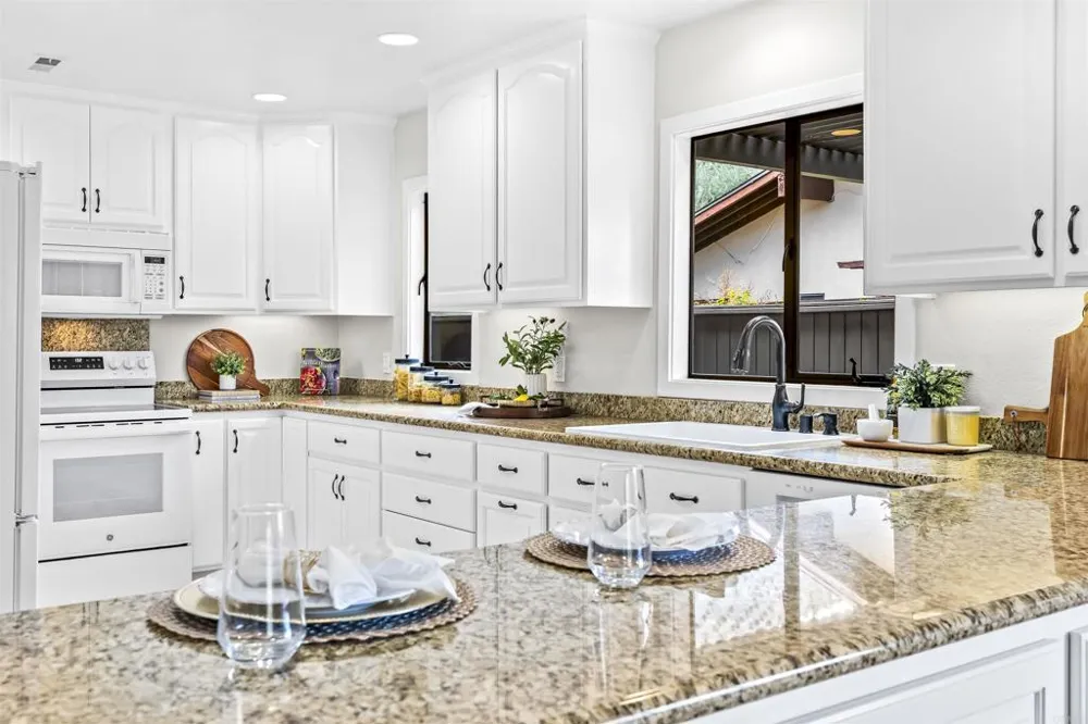 32805 Temet Drive Pauma Valley, CA 92061
