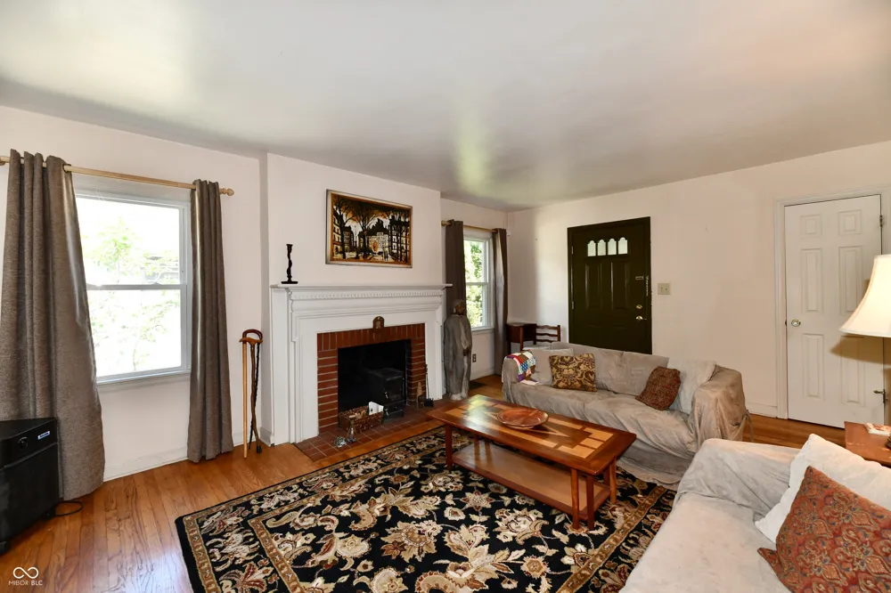 6146 Ralston Avenue Indianapolis, IN 46220