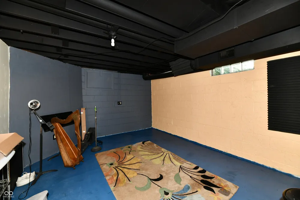 6146 Ralston Avenue Indianapolis, IN 46220