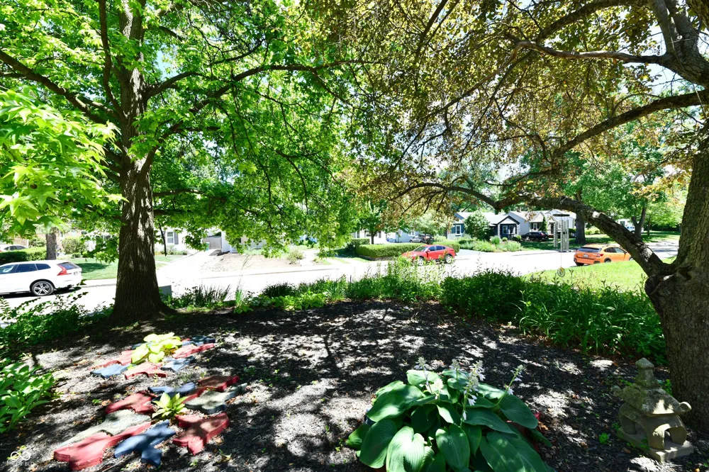 6146 Ralston Avenue Indianapolis, IN 46220