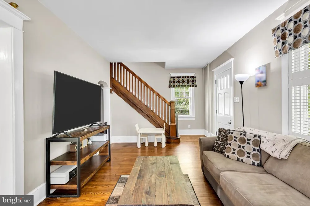 817 WASHINGTON AVENUE Palmyra, NJ 08065