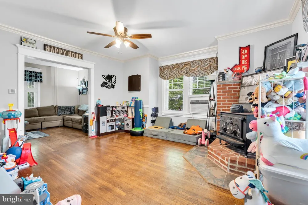 817 WASHINGTON AVENUE Palmyra, NJ 08065