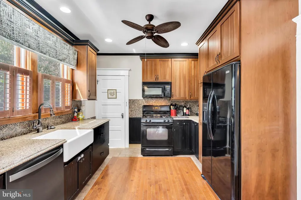 817 WASHINGTON AVENUE Palmyra, NJ 08065