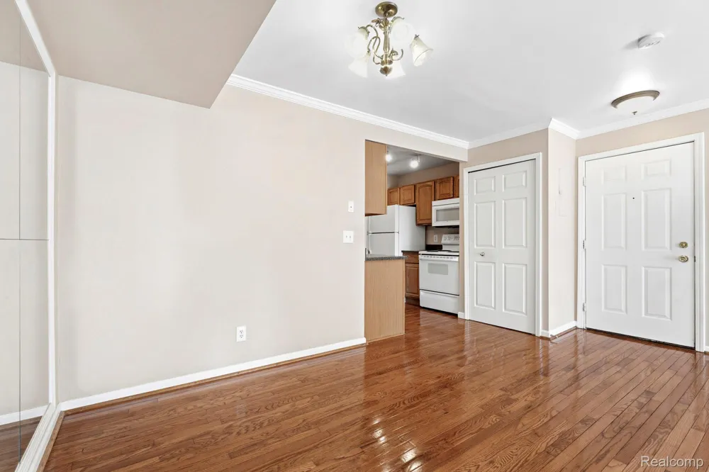 1714 Fort Street Trenton City, MI 48183