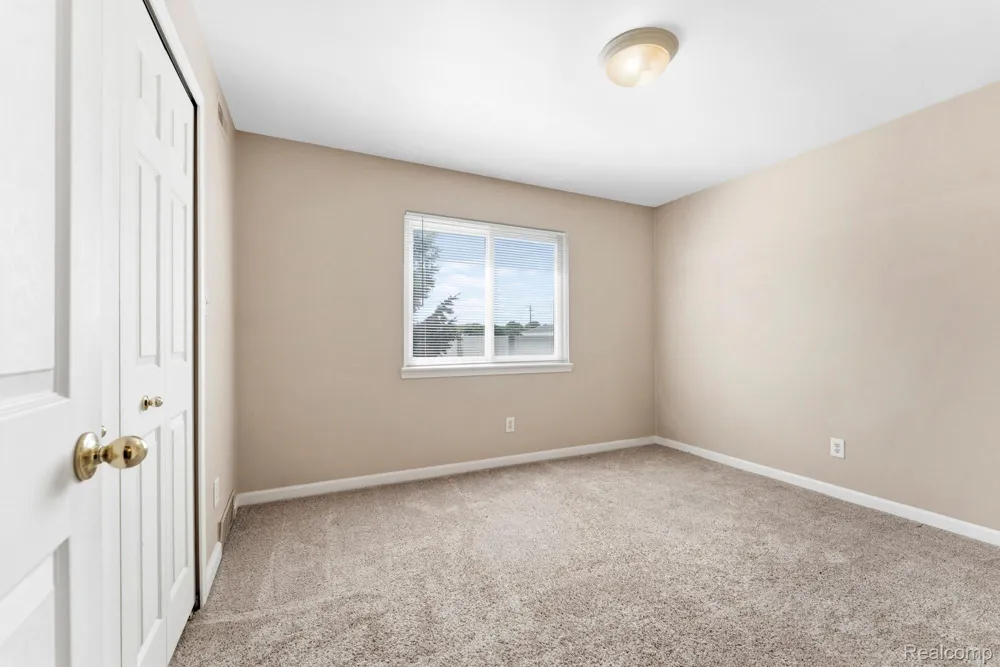 1714 Fort Street Trenton City, MI 48183