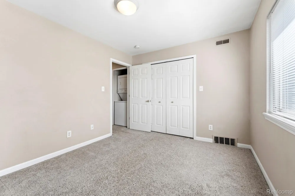 1714 Fort Street Trenton City, MI 48183