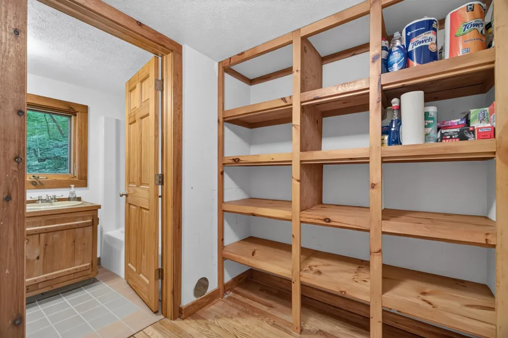 5885 Cedar Valley Road Long Lake Township, MI 49684