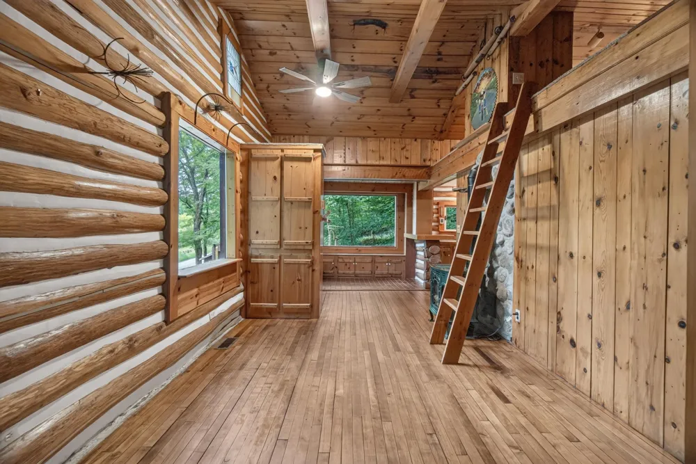 5885 Cedar Valley Road Long Lake Township, MI 49684