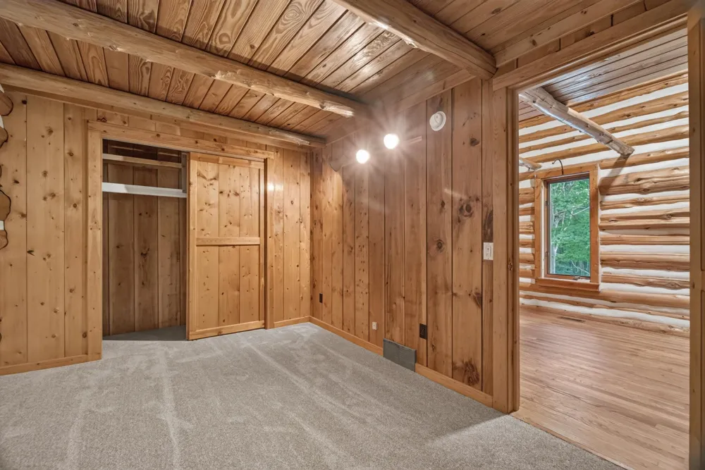 5885 Cedar Valley Road Long Lake Township, MI 49684