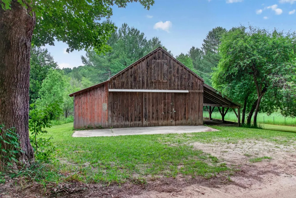 5885 Cedar Valley Road Long Lake Township, MI 49684