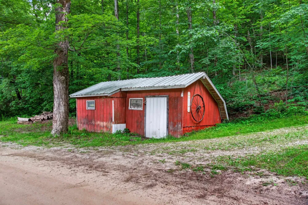 5885 Cedar Valley Road Long Lake Township, MI 49684