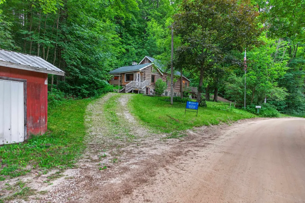 5885 Cedar Valley Road Long Lake Township, MI 49684