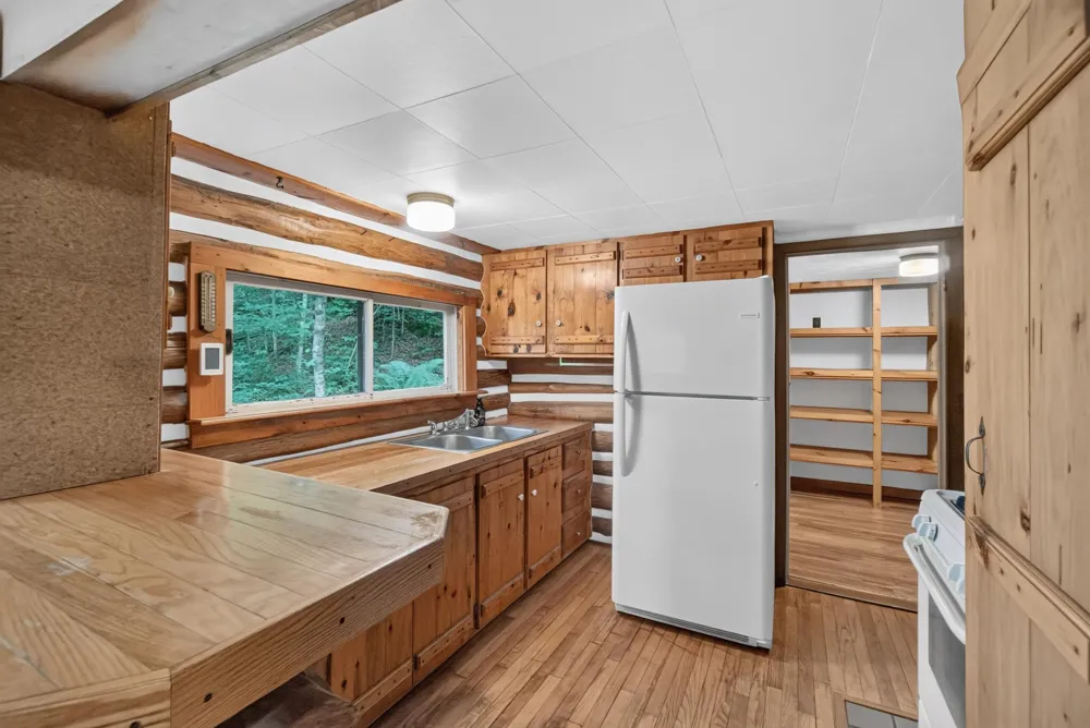 5885 Cedar Valley Road Long Lake Township, MI 49684