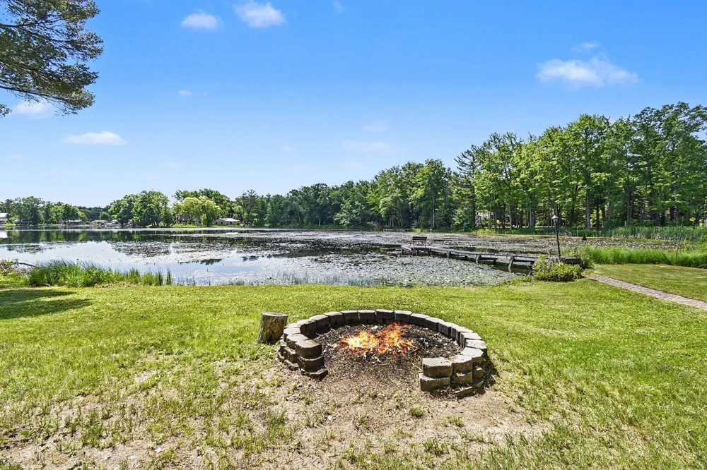 1660 Iroquois Trail Grant Township, MI 48748