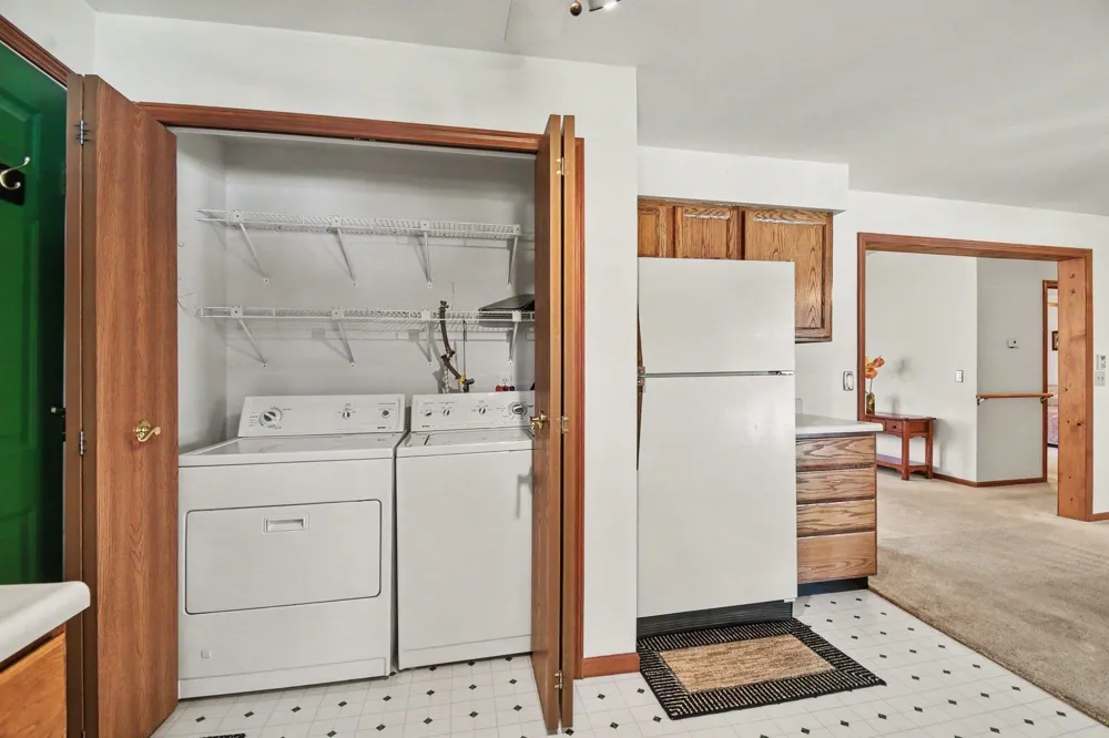 1660 Iroquois Trail Grant Township, MI 48748