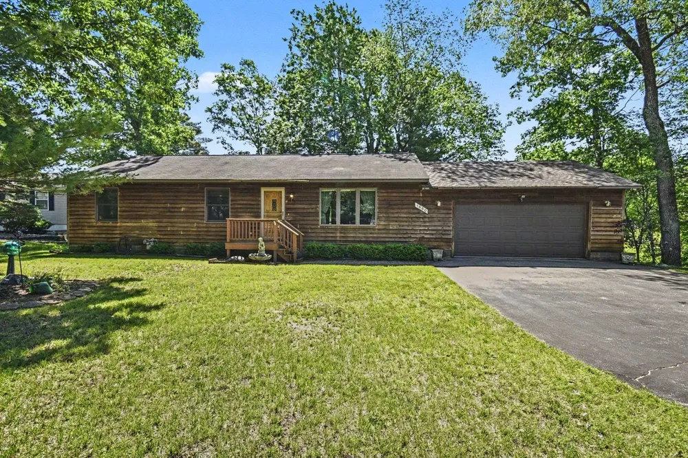 1660 Iroquois Trail Grant Township, MI 48748