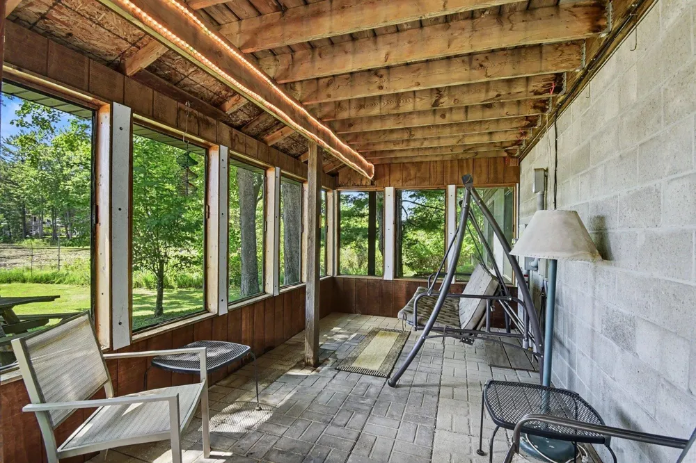 1660 Iroquois Trail Grant Township, MI 48748