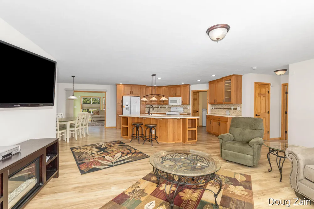 13611 Snapdragon Lane Solon Township, MI 49319