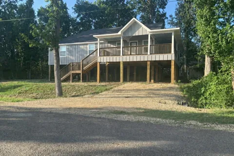173 Emerald Lane