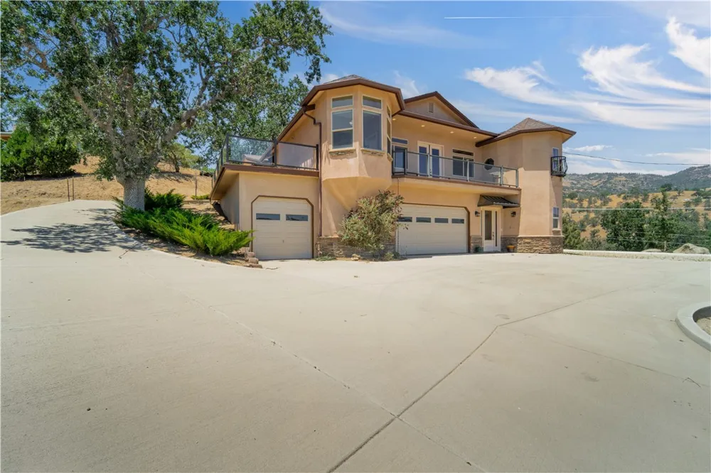 29801 Greenwater Drive Tehachapi, CA 93561