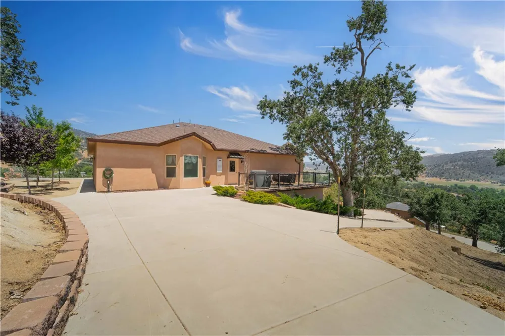 29801 Greenwater Drive Tehachapi, CA 93561