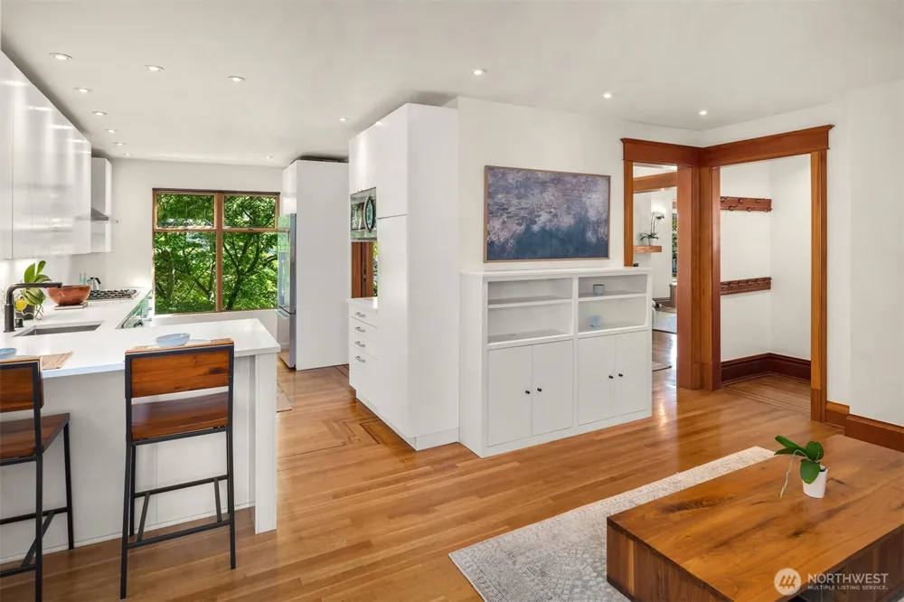 2002 1st Avenue Seattle, WA 98109