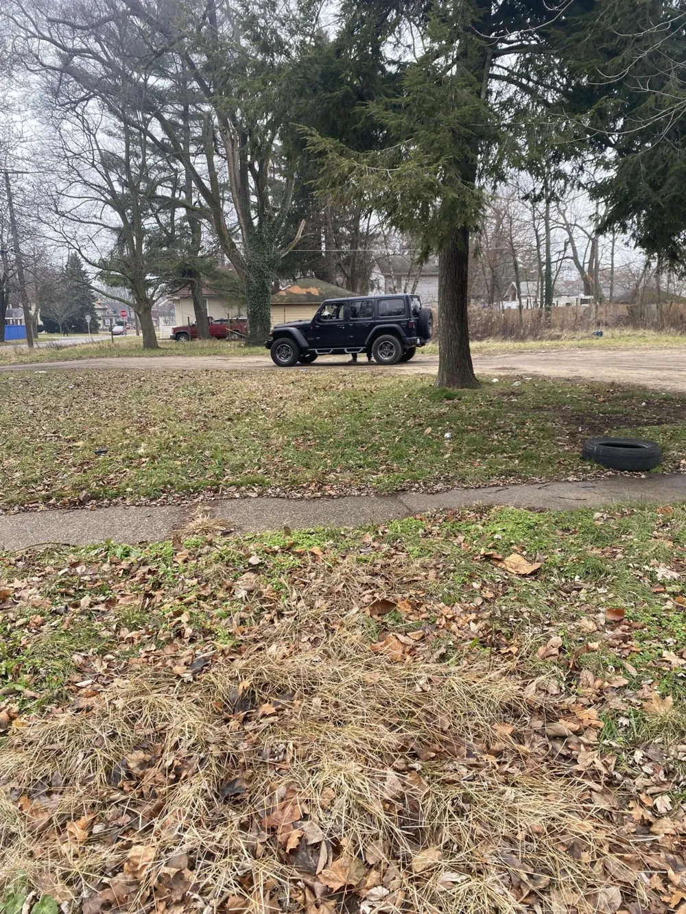 614 Pavone St Benton Harbor, MI 49022