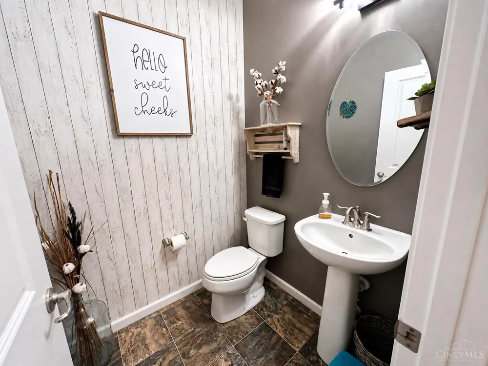 1555 Cedar Creek Drive Clearcreek, OH 45458