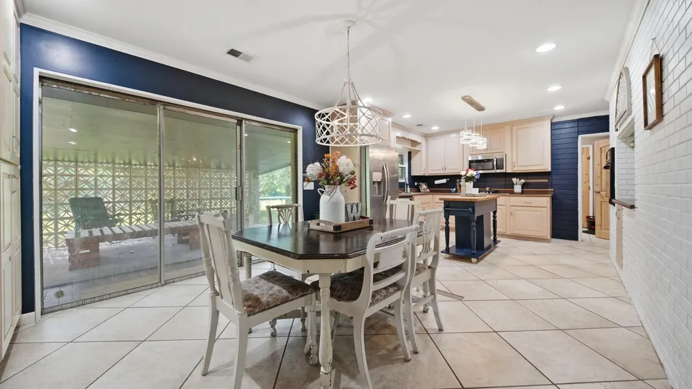 4989 Cleveland Highway Cohutta, GA 30710