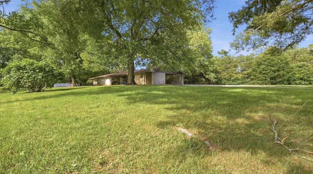 4989 Cleveland Highway Cohutta, GA 30710