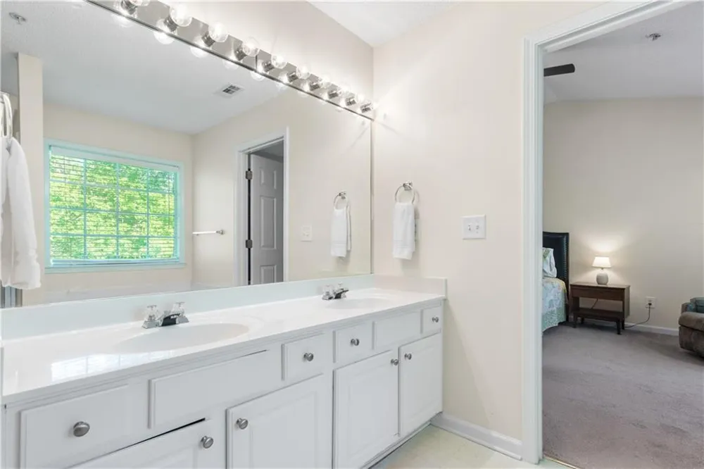 120 Regent Place Woodstock, GA 30188