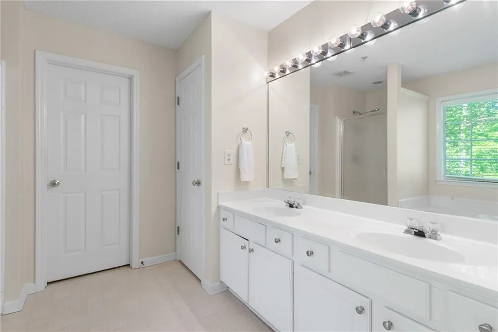 120 Regent Place Woodstock, GA 30188
