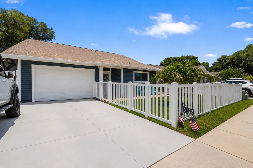 3122 WHISPERING DRIVE Largo, FL 33771