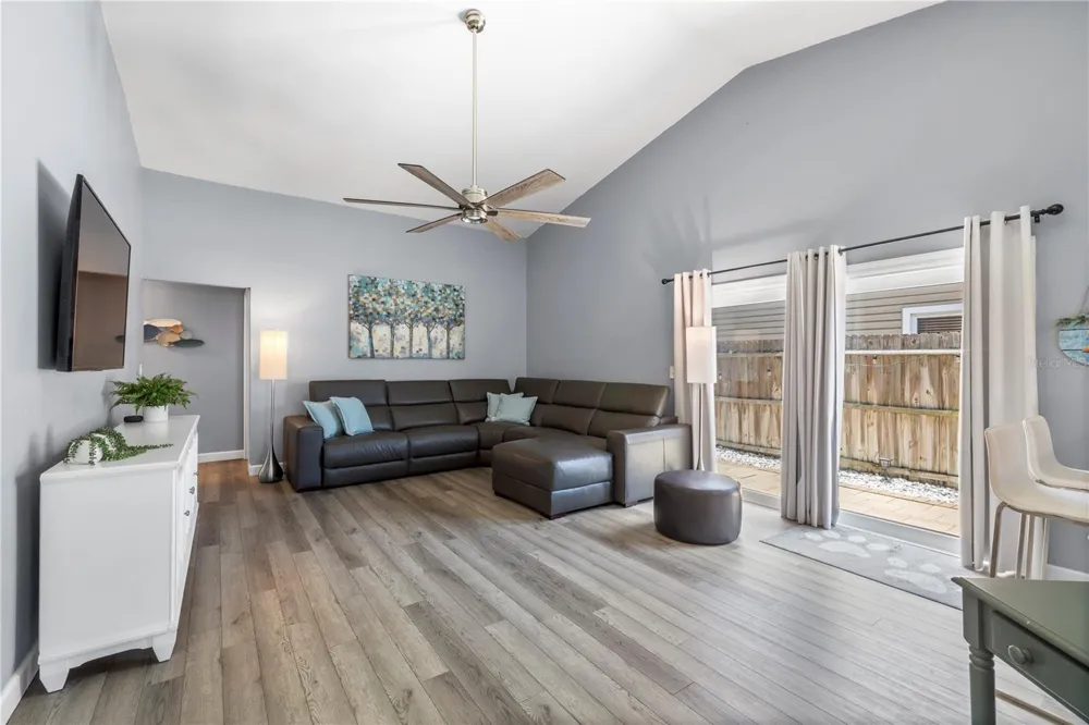 3122 WHISPERING DRIVE Largo, FL 33771