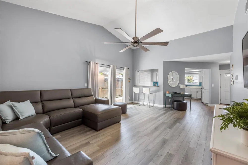 3122 WHISPERING DRIVE Largo, FL 33771