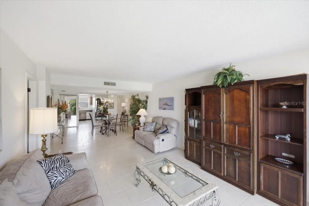 7050 SUNSET DRIVE S #216 South Pasadena, FL 33707