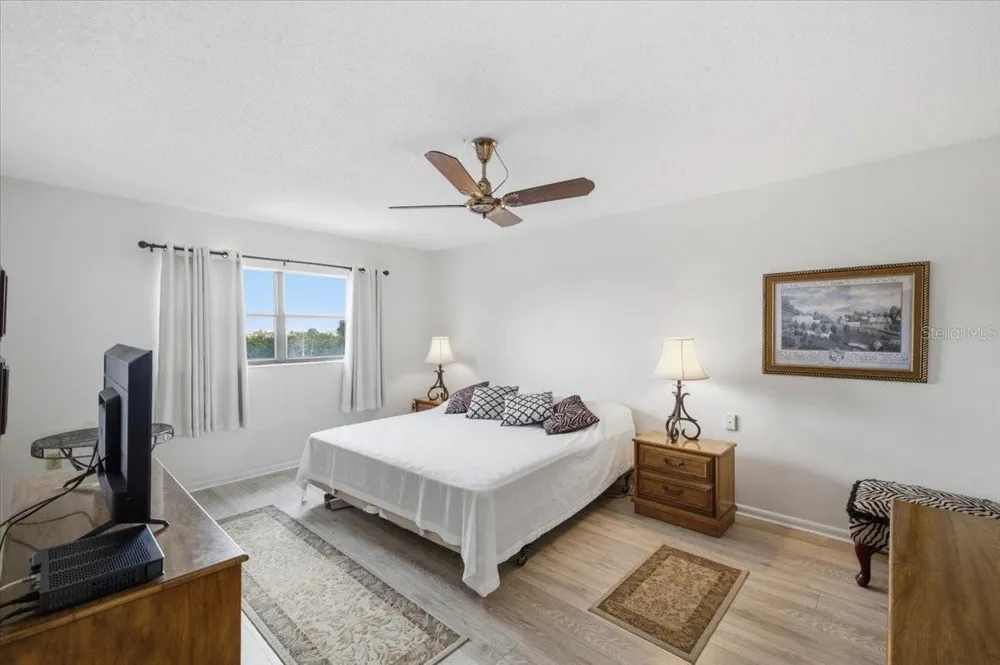 7050 SUNSET DRIVE S #216 South Pasadena, FL 33707
