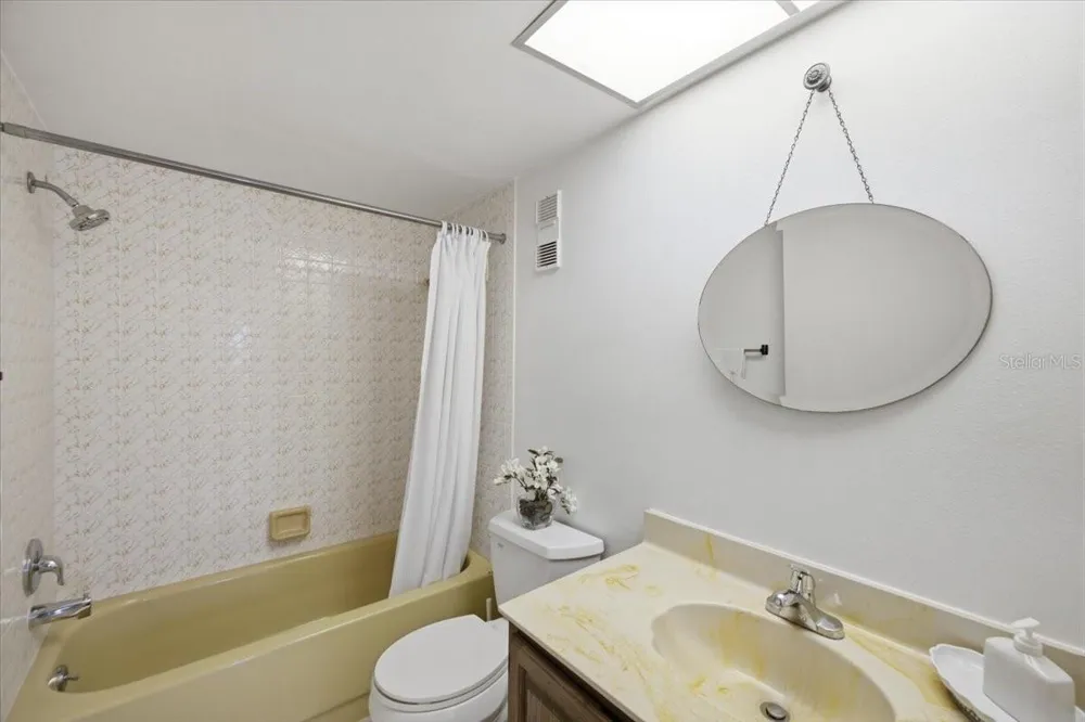 7050 SUNSET DRIVE S #216 South Pasadena, FL 33707