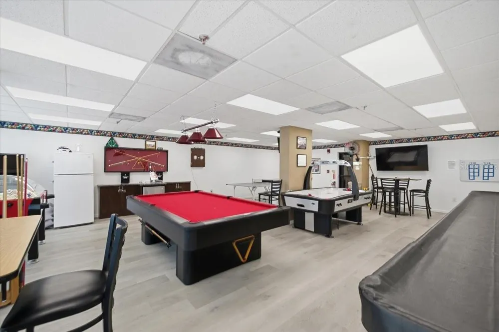 7050 SUNSET DRIVE S #216 South Pasadena, FL 33707