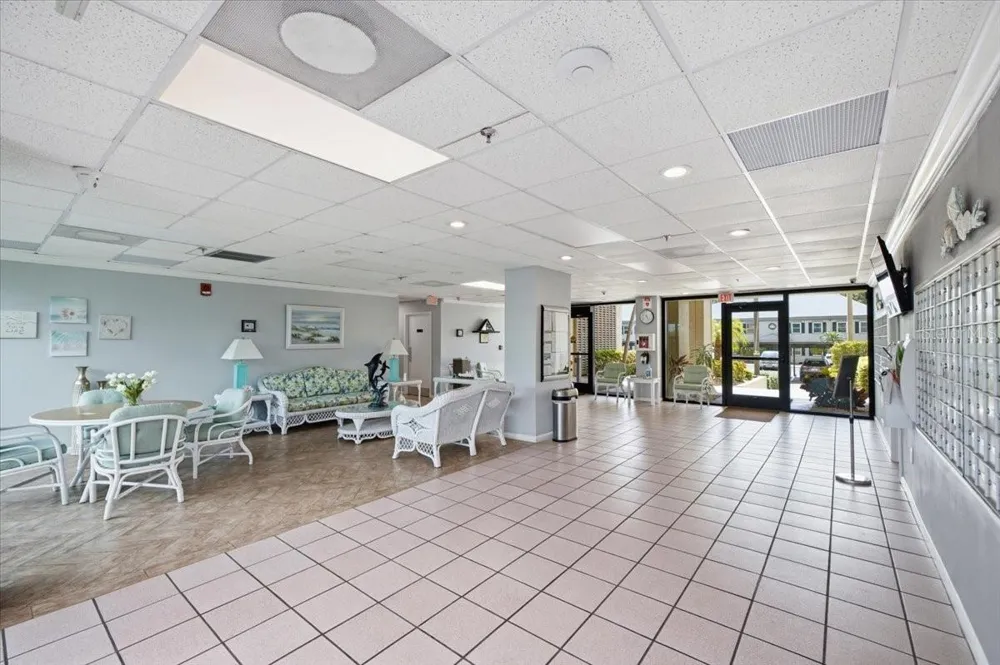 7050 SUNSET DRIVE S #216 South Pasadena, FL 33707