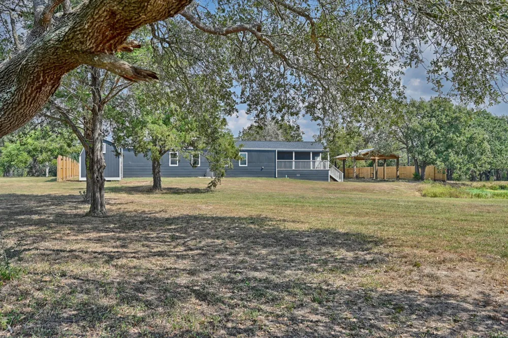 9137 Conner Road Washington, TX 77880