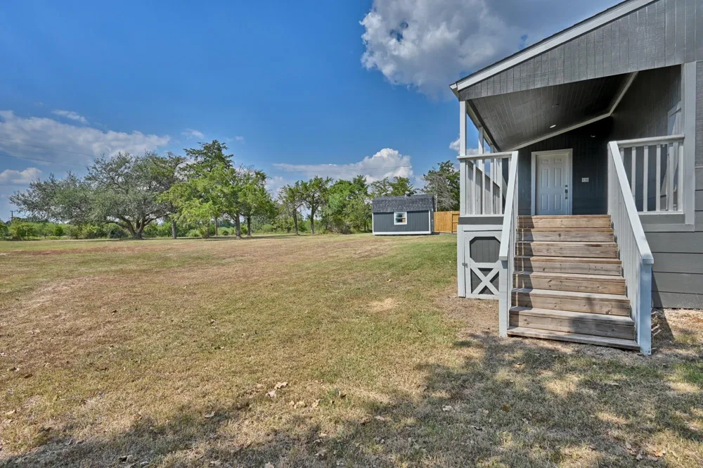 9137 Conner Road Washington, TX 77880