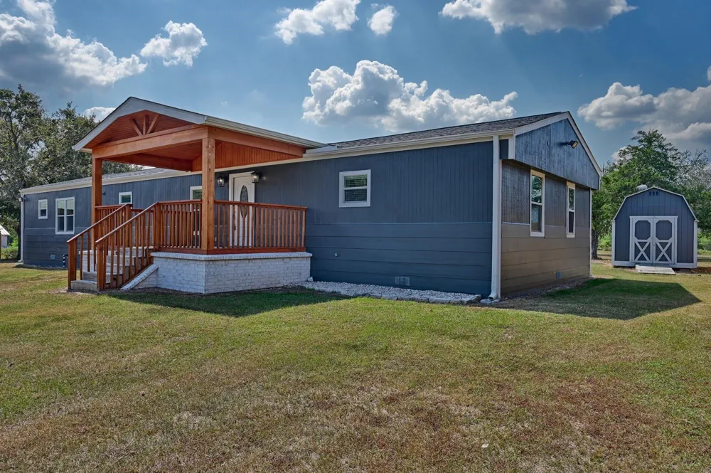 9137 Conner Road Washington, TX 77880