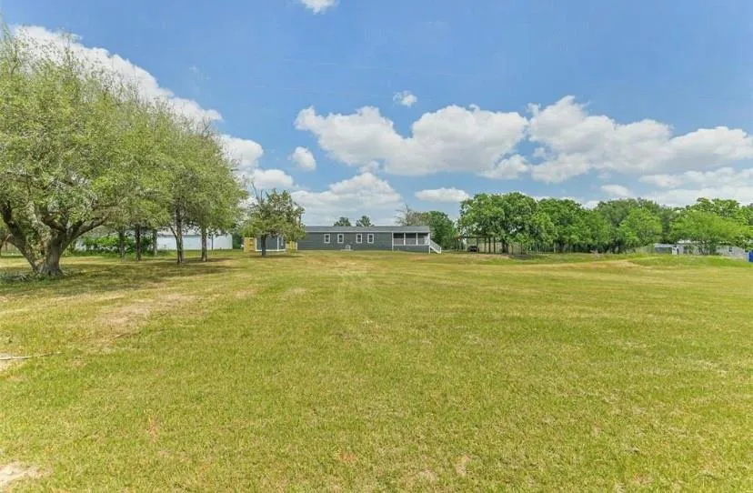 9137 Conner Road Washington, TX 77880