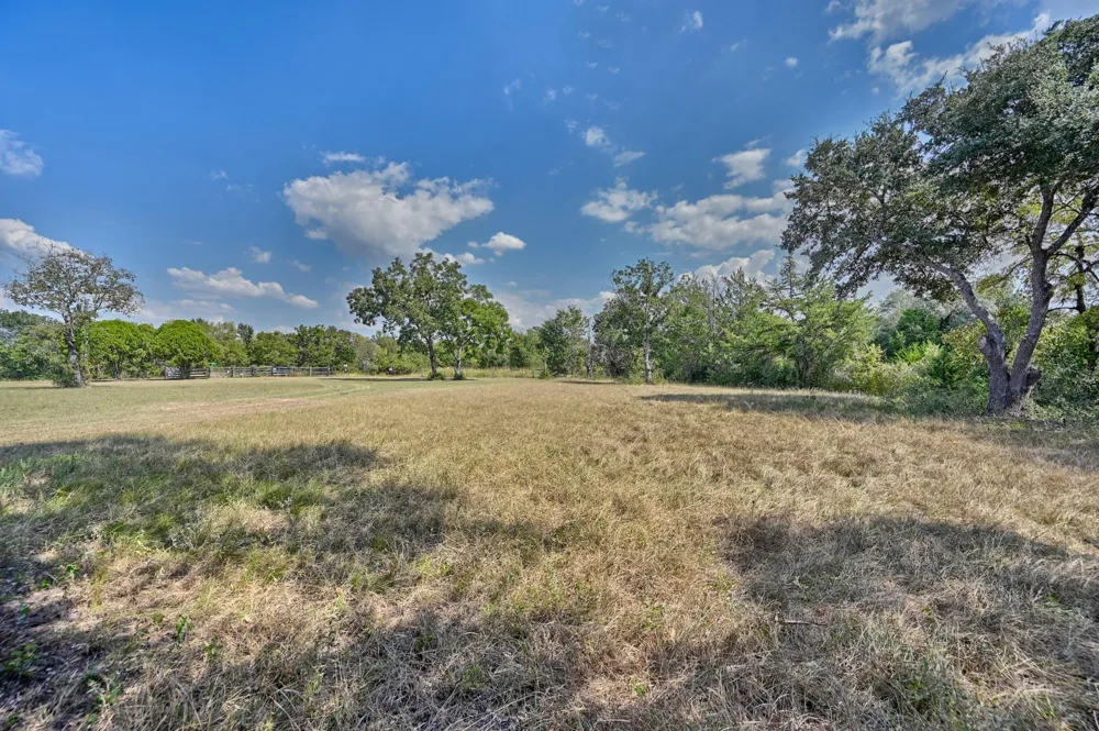 9137 Conner Road Washington, TX 77880