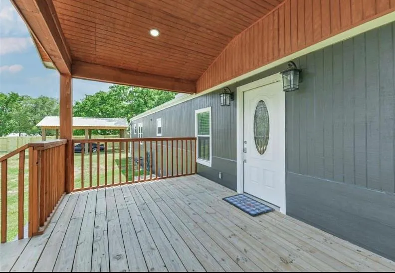 9137 Conner Road Washington, TX 77880