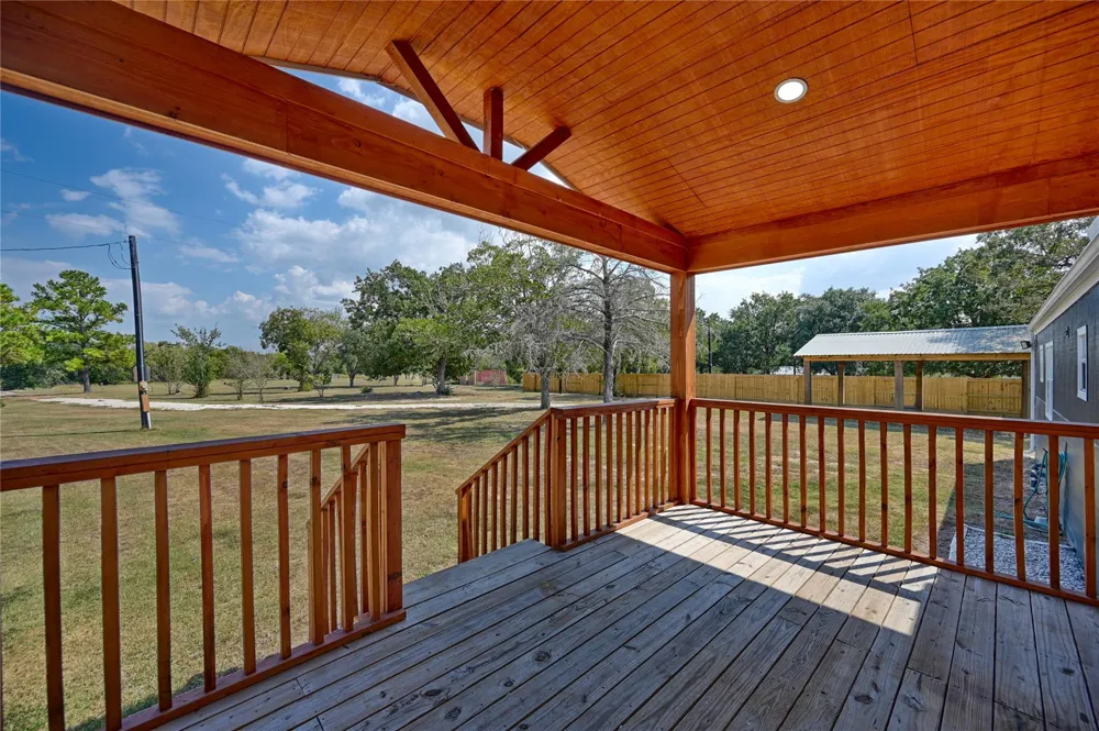 9137 Conner Road Washington, TX 77880