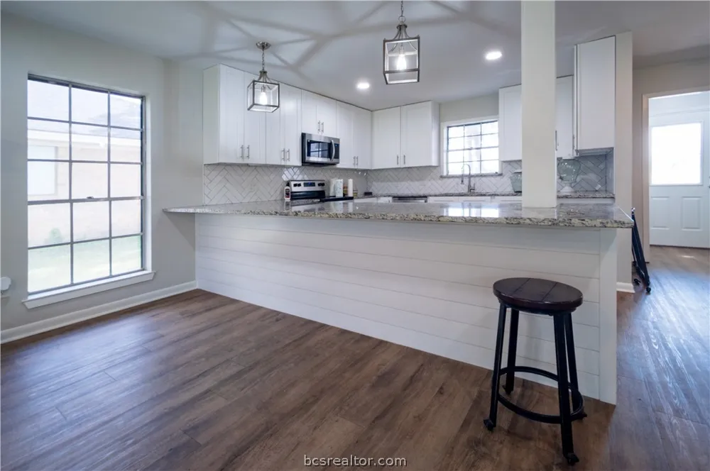 38 Golfview Drive Hilltop Lakes, TX 77871