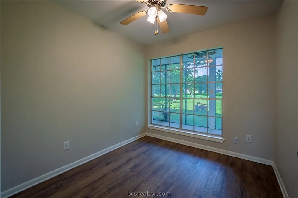 38 Golfview Drive Hilltop Lakes, TX 77871