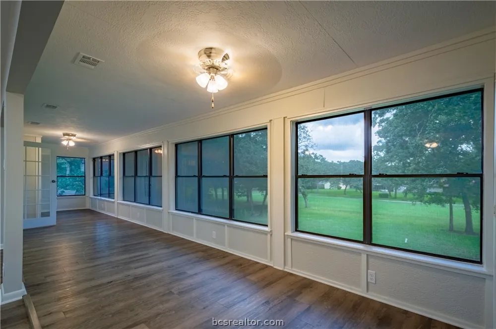 38 Golfview Drive Hilltop Lakes, TX 77871
